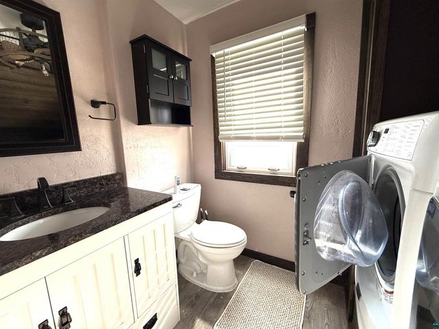 644 N 22nd St, Superior, WI 54880