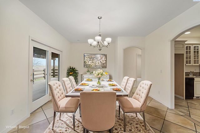 21 Alta Lane, Pasco, WA 99301