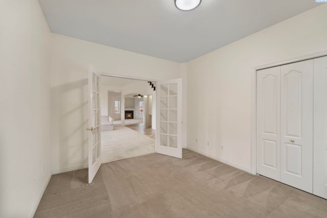 21 Alta Lane, Pasco, WA 99301