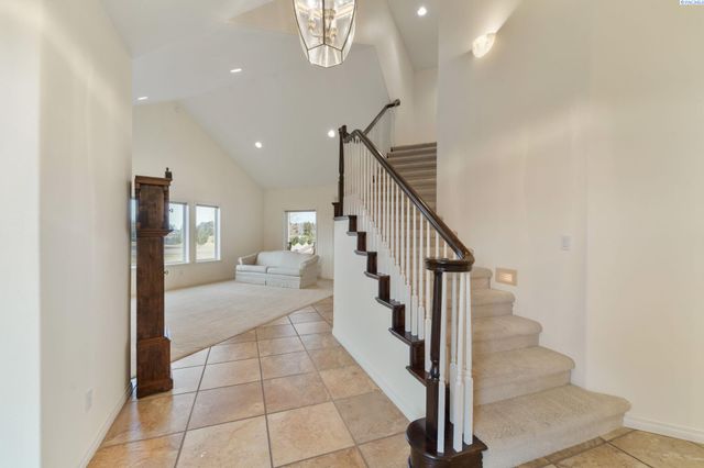 21 Alta Lane, Pasco, WA 99301