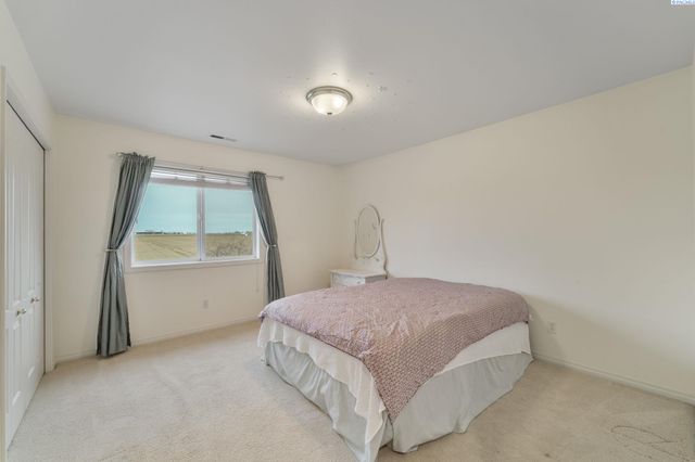 21 Alta Lane, Pasco, WA 99301