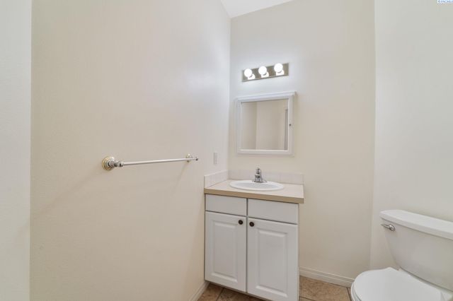 21 Alta Lane, Pasco, WA 99301