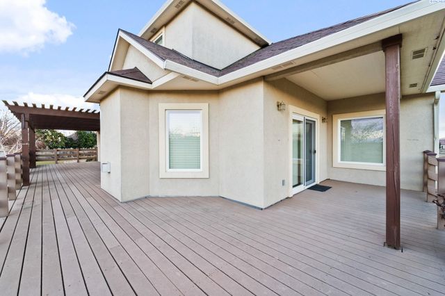 21 Alta Lane, Pasco, WA 99301