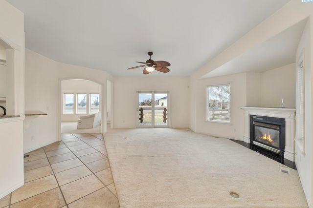 21 Alta Lane, Pasco, WA 99301