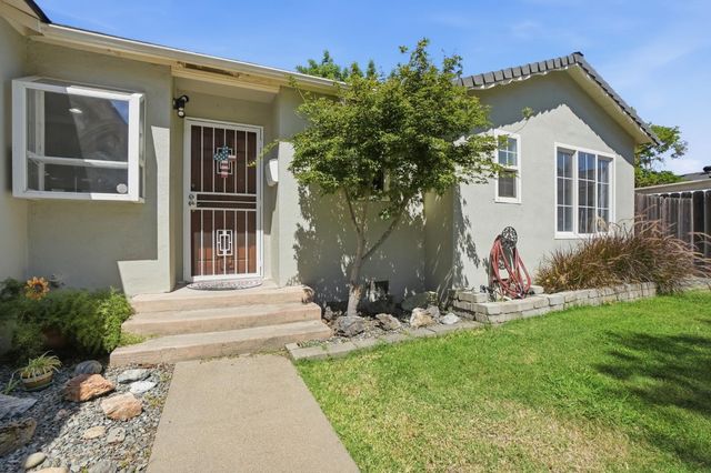 2313 Jasmin Ave, Modesto, CA 95350