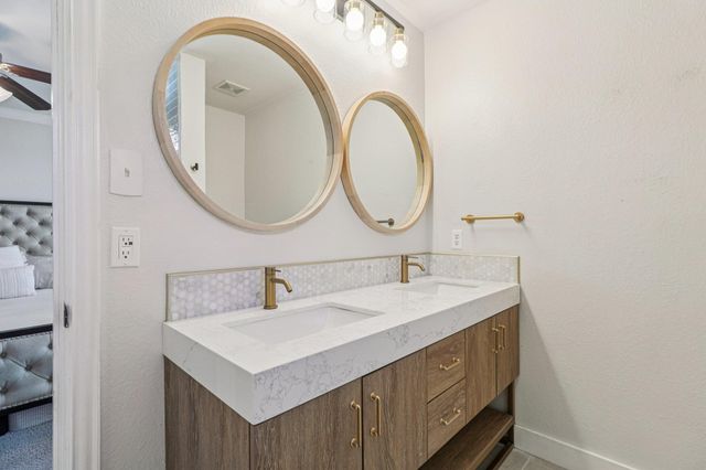 13508 Sierra Wind LN, Elgin, TX 78621