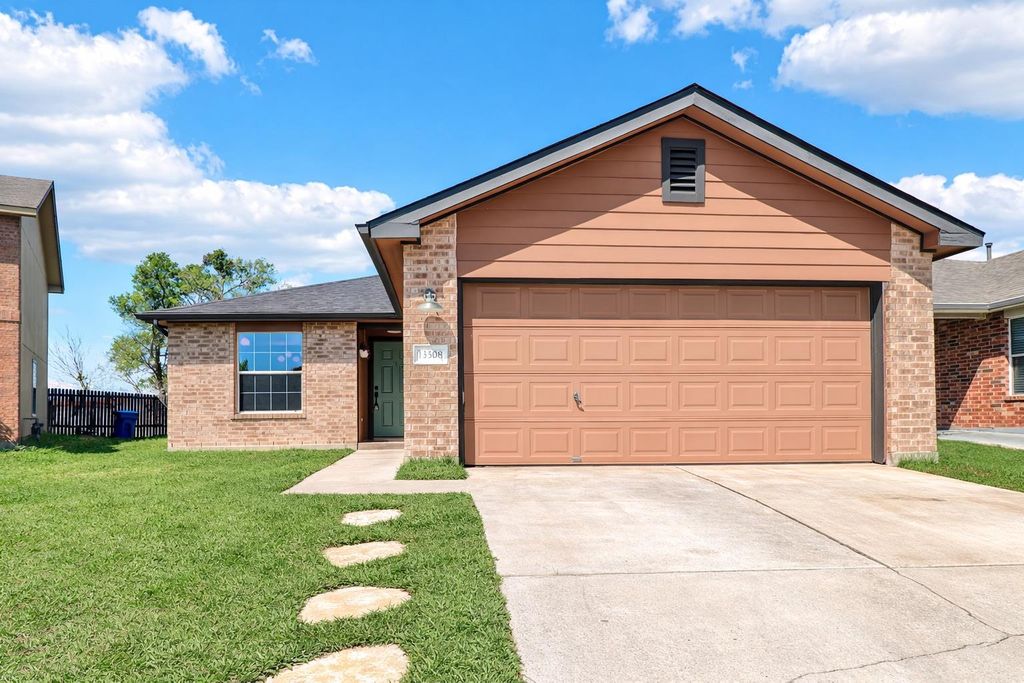 13508 Sierra Wind LN, Elgin, TX 78621