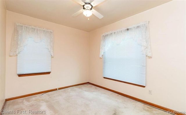 24621 Carlysle Street, Dearborn, MI 48124