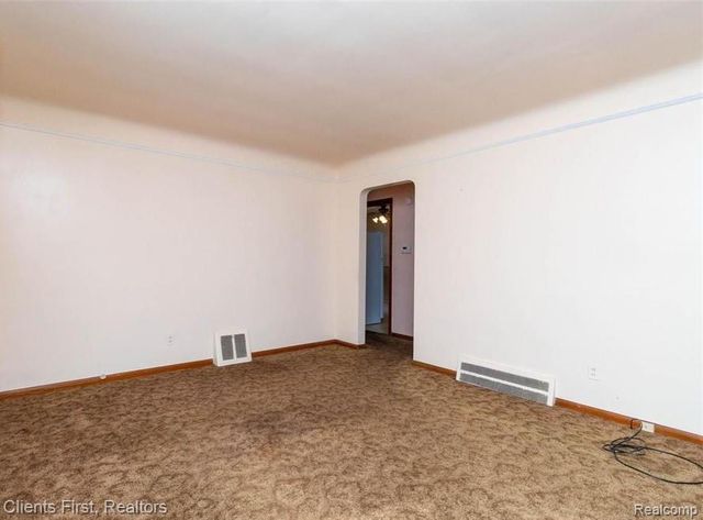 24621 Carlysle Street, Dearborn, MI 48124