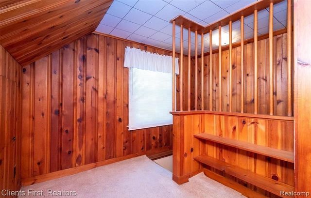 24621 Carlysle Street, Dearborn, MI 48124