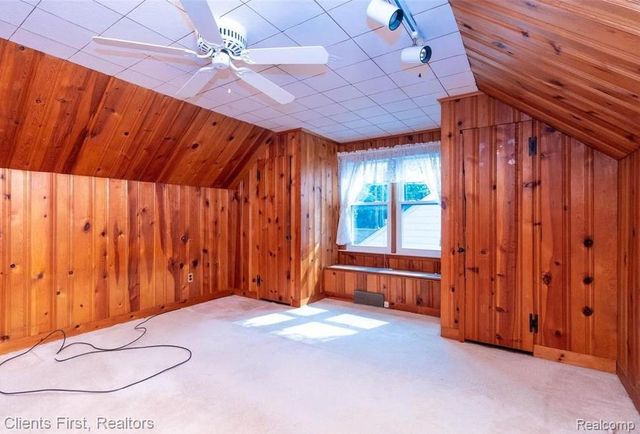 24621 Carlysle Street, Dearborn, MI 48124