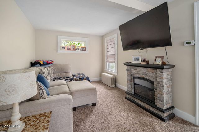 2501 1st Avenue, Rotterdam, NY 12303