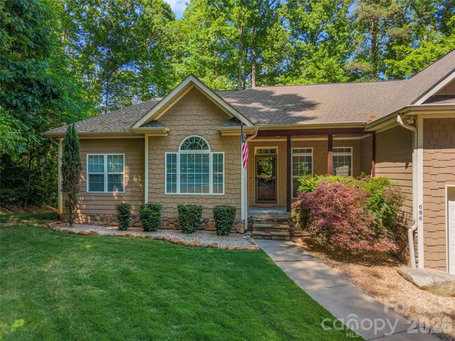 686 White Oaks Road, Mooresville, NC 28115