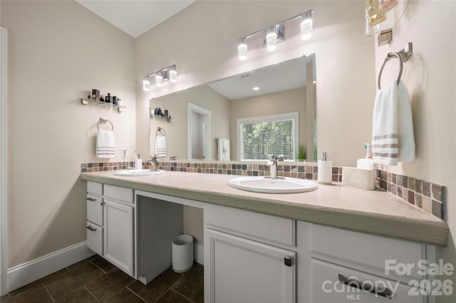 686 White Oaks Road, Mooresville, NC 28115