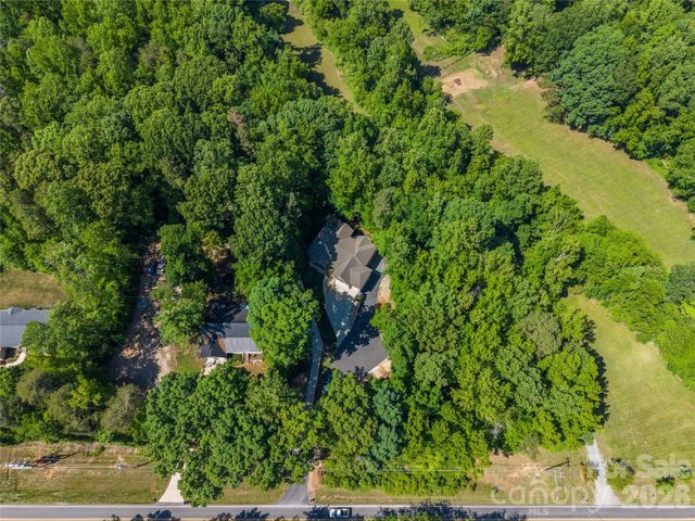 686 White Oaks Road, Mooresville, NC 28115