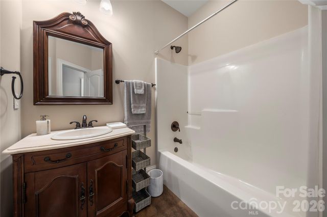686 White Oaks Road, Mooresville, NC 28115