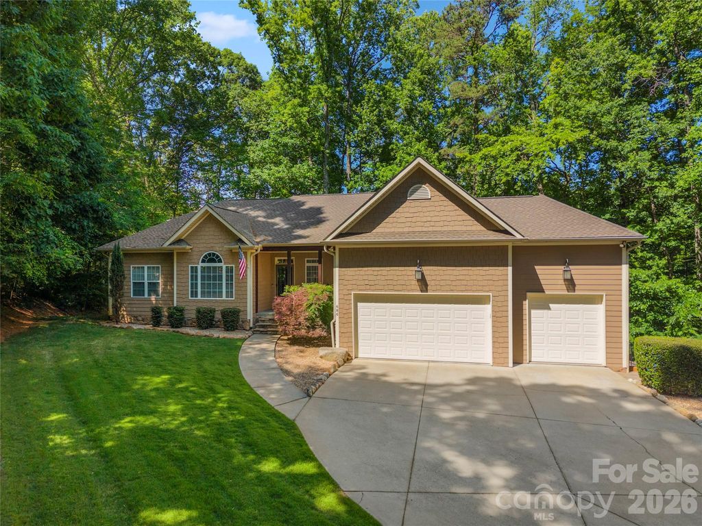 686 White Oaks Road, Mooresville, NC 28115