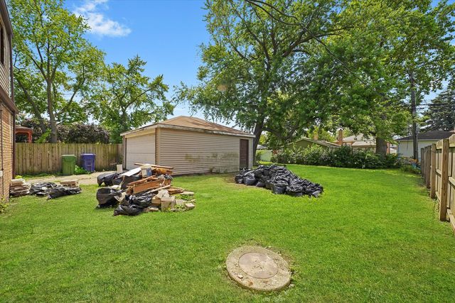 8742 S Washtenaw Avenue, Evergreen Park, IL 60805