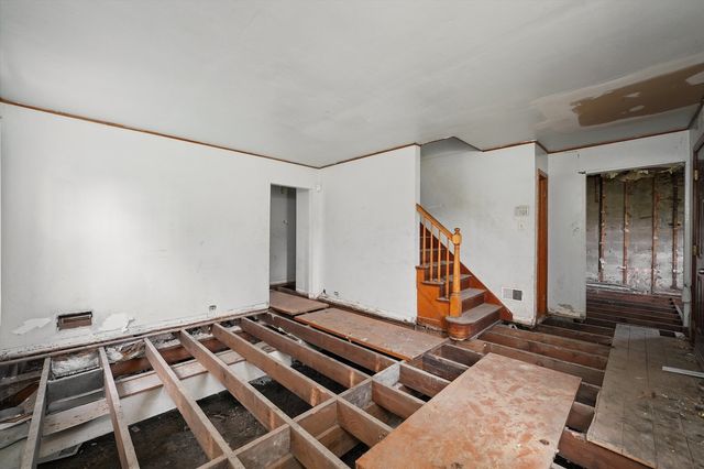 8742 S Washtenaw Avenue, Evergreen Park, IL 60805