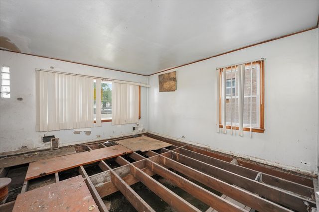 8742 S Washtenaw Avenue, Evergreen Park, IL 60805