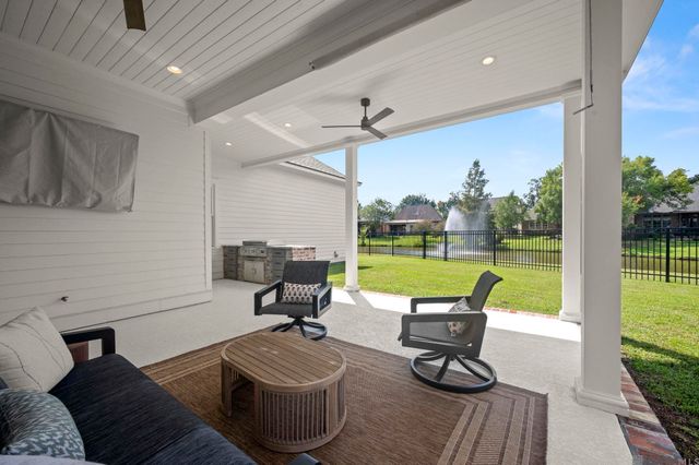 3166 Veranda Lakes Dr, Baton Rouge, LA 70810
