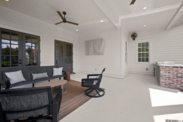 3166 Veranda Lakes Dr, Baton Rouge, LA 70810