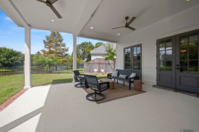 3166 Veranda Lakes Dr, Baton Rouge, LA 70810