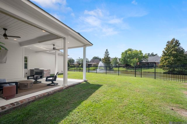 3166 Veranda Lakes Dr, Baton Rouge, LA 70810