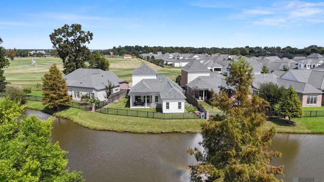 3166 Veranda Lakes Dr, Baton Rouge, LA 70810