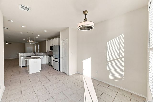 882 Crested Iris, New Braunfels, TX 78130