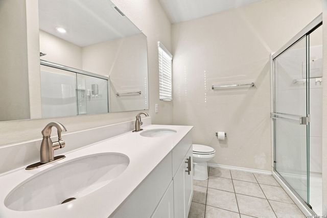 882 Crested Iris, New Braunfels, TX 78130
