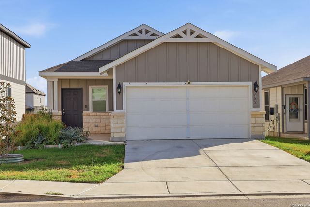 882 Crested Iris, New Braunfels, TX 78130