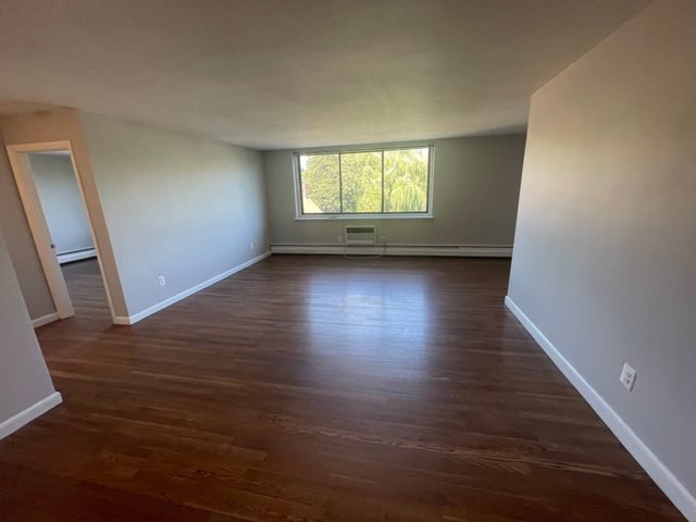519 Washington St 9, Brookline, MA 02446
