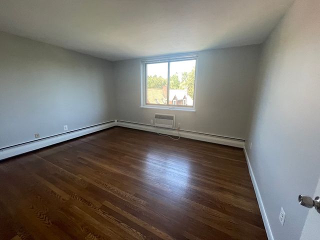 519 Washington St 9, Brookline, MA 02446