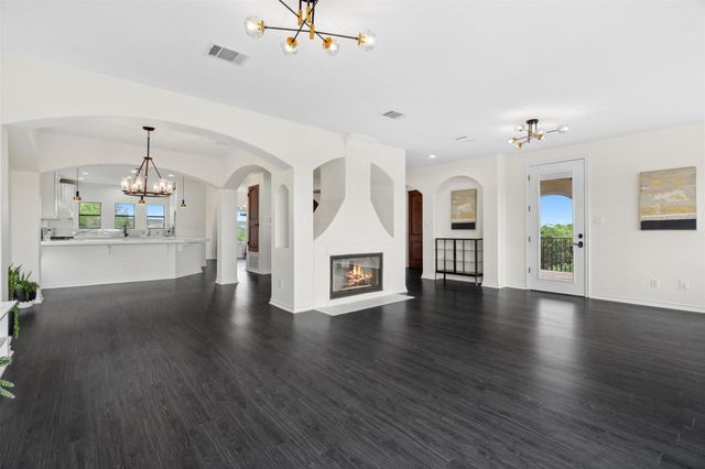 8117 Joy RD, Volente, TX 78641