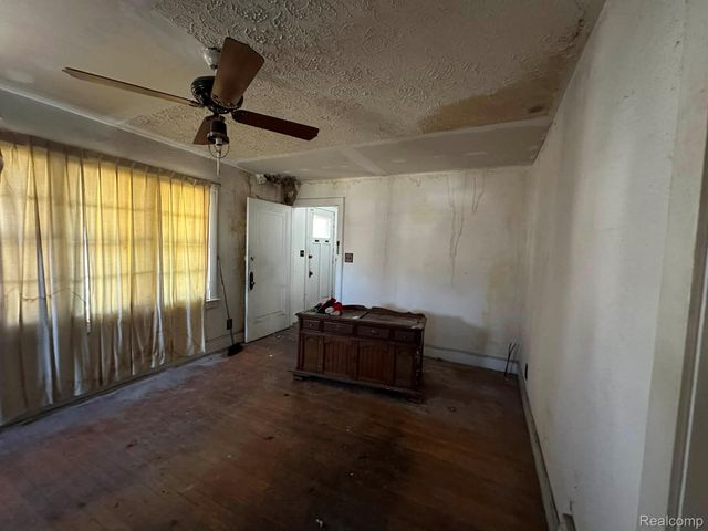 231 W Bennett Avenue, Ferndale, MI 48220