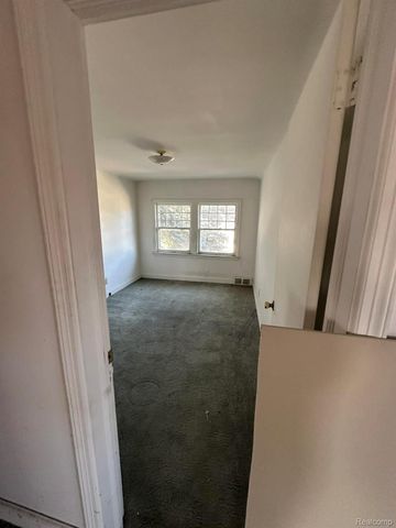 231 W Bennett Avenue, Ferndale, MI 48220