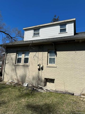 231 W Bennett Avenue, Ferndale, MI 48220