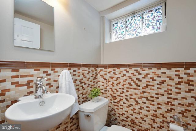 3214 19TH RD N, Arlington, VA 22201