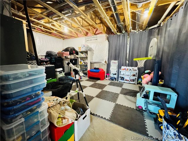 5006 Oak Hill, Georgetown, IN 47122