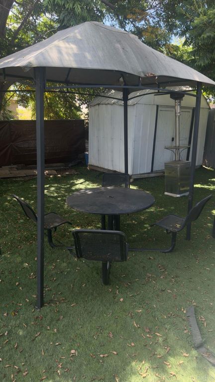 Image 10 of property listing at 5859 Skyline Drive, San Diego, CA 92114