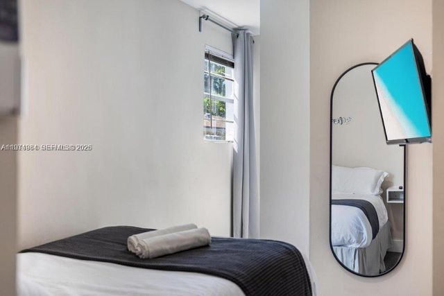 505 SE 20th St 1, Fort Lauderdale, FL 33316