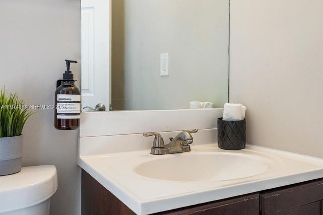 505 SE 20th St 1, Fort Lauderdale, FL 33316