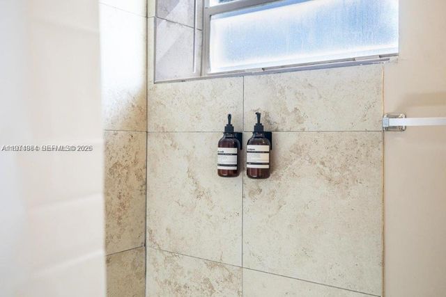 505 SE 20th St 1, Fort Lauderdale, FL 33316