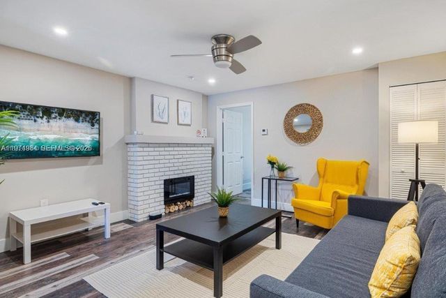 505 SE 20th St 1, Fort Lauderdale, FL 33316