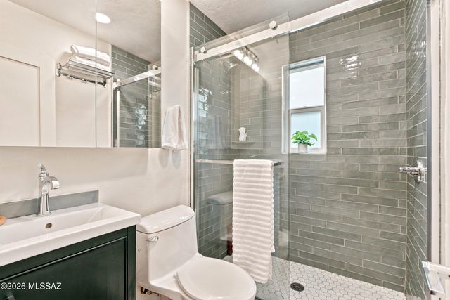 2542 E Seneca Street, Tucson, AZ 85716