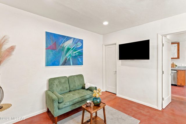 2542 E Seneca Street, Tucson, AZ 85716