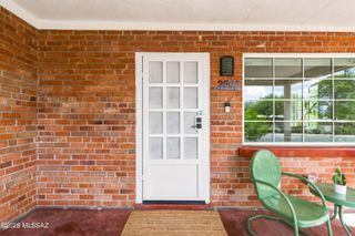 2542 E Seneca Street, Tucson, AZ 85716