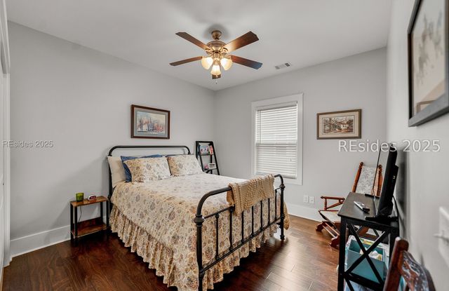 1642 Old Shell Rd, Port Royal, SC 29935