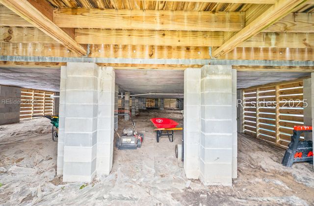 1642 Old Shell Rd, Port Royal, SC 29935